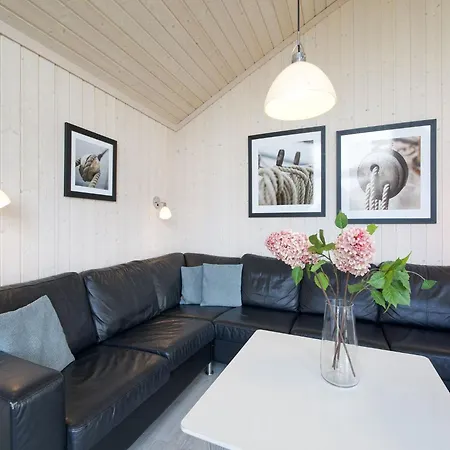 Geraeumiges Spa-retreat Fuer 8 Personen شقة *
