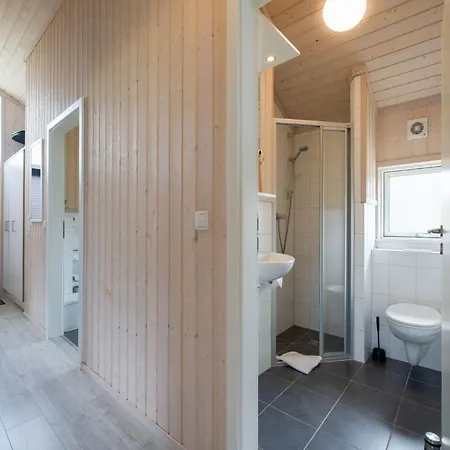 شقة Geraeumiges Spa-retreat Fuer 8 Personen *