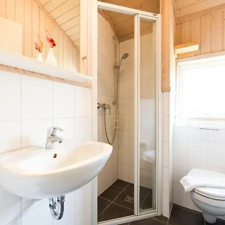 Geraeumiges Spa-retreat Fuer 8 Personen شقة Großenbrode
